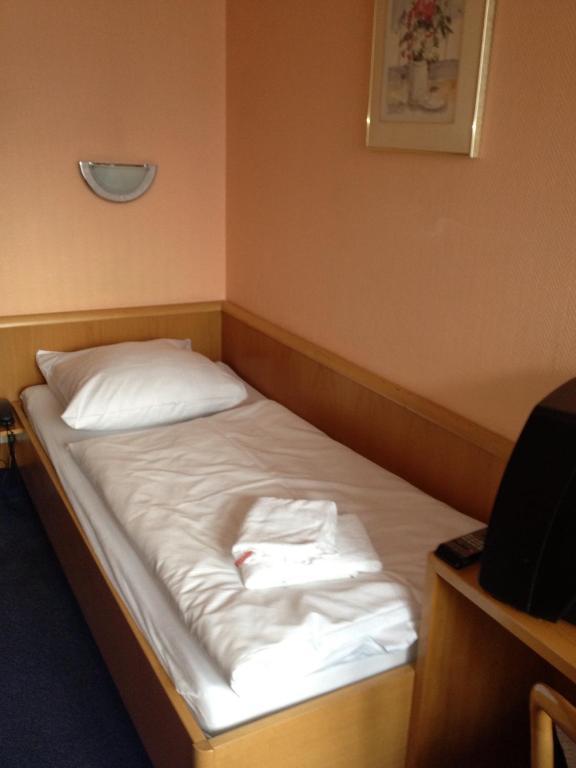 A1 Raststaette & Motel Hamburg-Stillhorn Номер фото